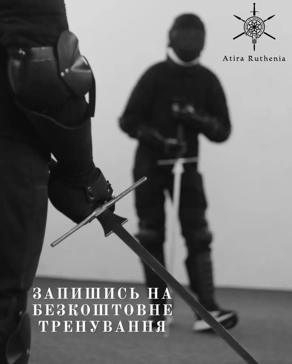 Two fencers with longswords at an Atira Ruthenia training session